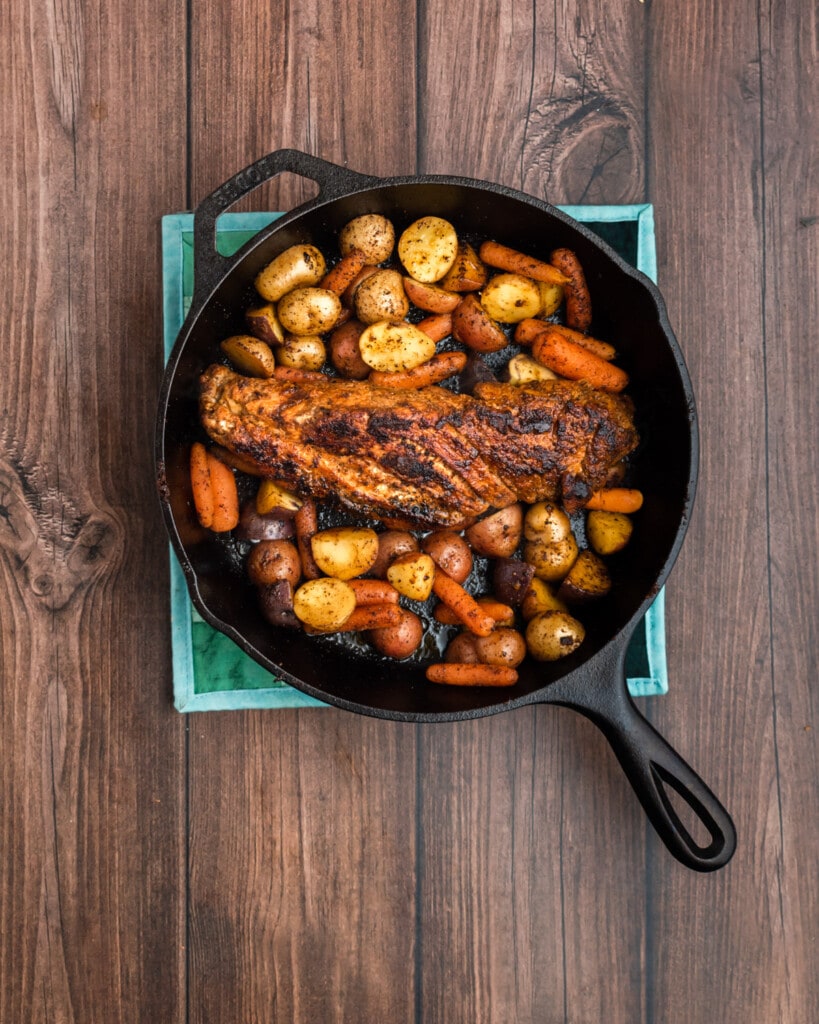Cast Iron Pork Tenderloin Medallions with Potatoes and Gravy » the
