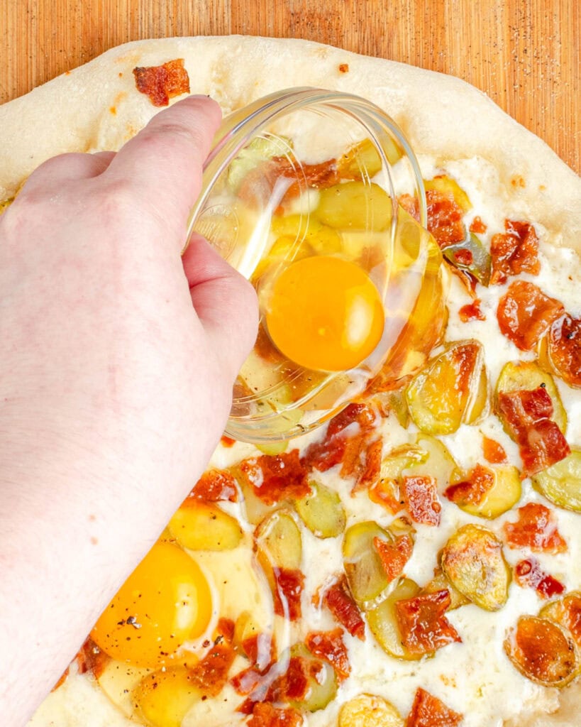 Breakfast Pizza Recipe with White Sauce & Baked Egg » the practical kitchen
