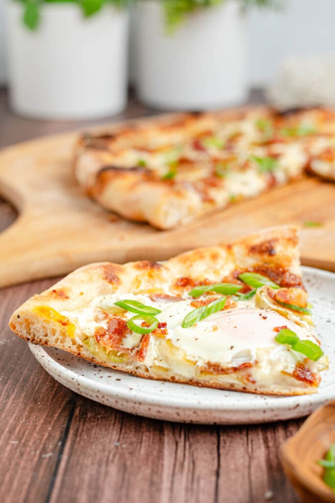 Breakfast Pizza Recipe with White Sauce & Baked Egg » the practical kitchen